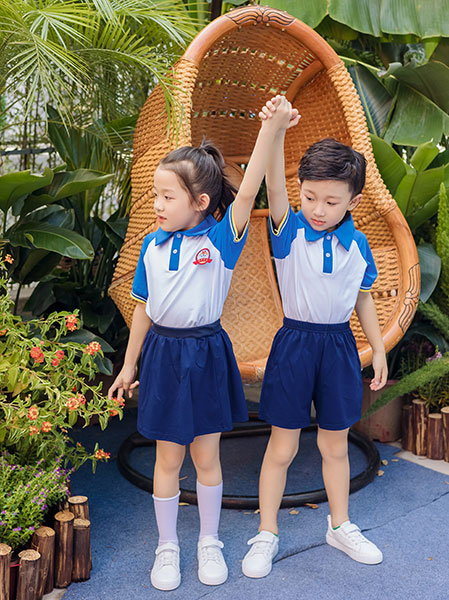 中小学生夏季校服